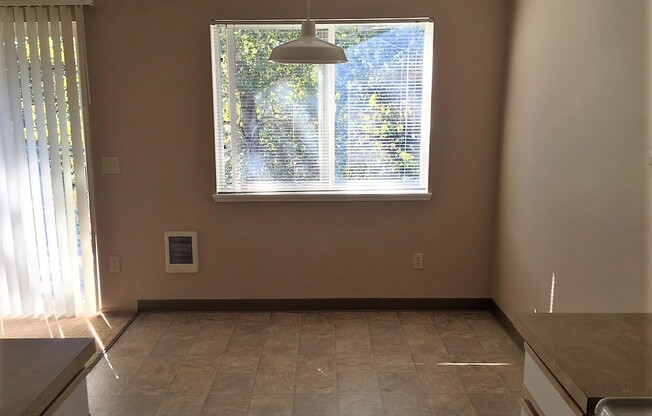 1 bed, 1 bath, 735 sqft, $1,395, Unit 132