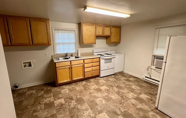 Two bedroom, 1 bath house in Burlington