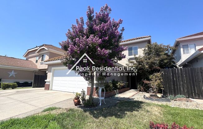 Very Nice 4bd/3ba Roseville House With 2 Car Garage And Pool!