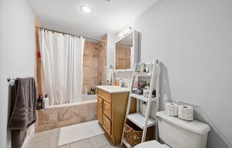 2 beds, 1 bath, 800 sqft, $3,700, Unit 1A