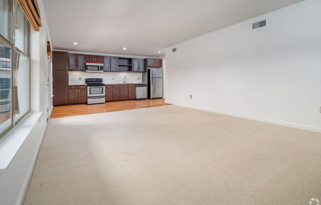 1 bed, 1 bath, 840 sqft, $1,095, Unit 7202