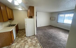 2 beds, 1 bath, $655, Unit 26-A