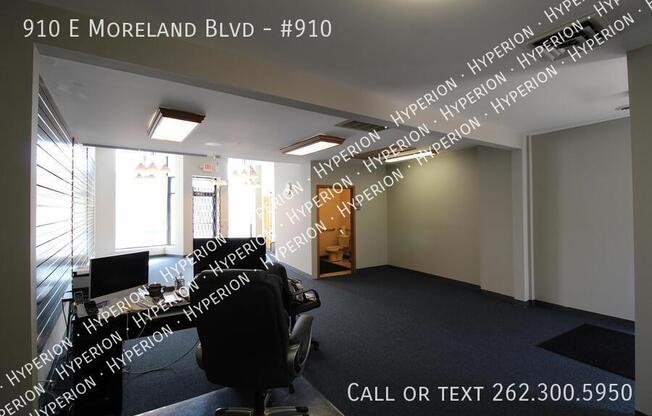 910 E MORELAND BLVD