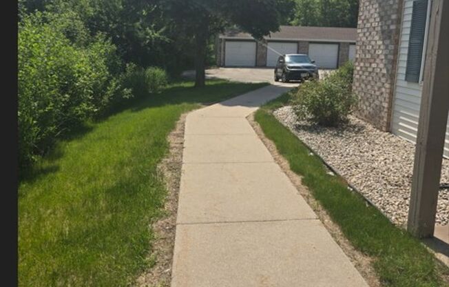 2 beds, 1 bath, 856 sqft, $1,269, Unit PL   7302