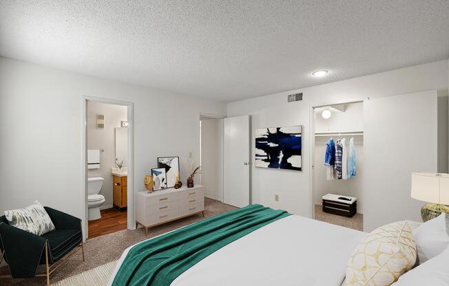 2 beds, 1 bath, 819 sqft, $1,200