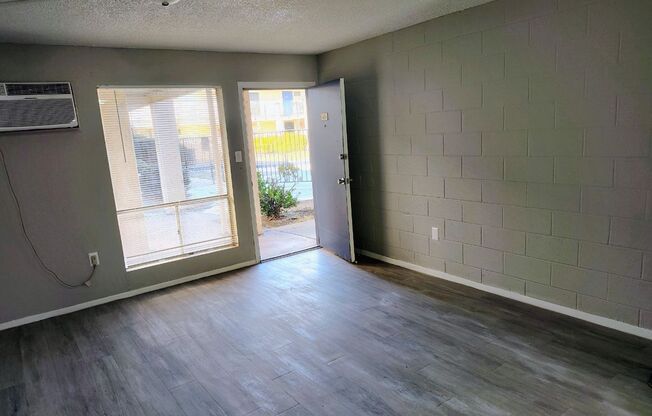 Studio, 1 bath, 364 sqft, $710, Unit 63