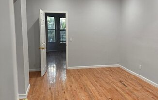 3 beds, 1 bath, $2,950