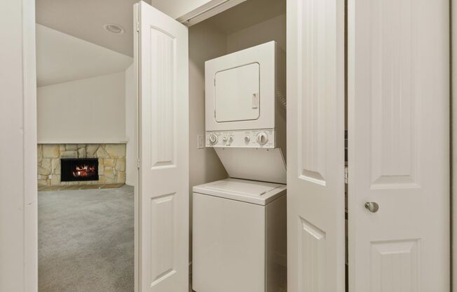 1 bed, 1 bath, 700 sqft, $1,795, Unit 34