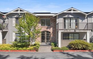 1BD/1BA Edmonds Condo