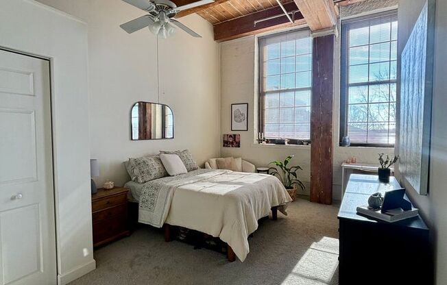 2 beds, 2 baths, 900 sqft, $2,199, Unit 330