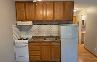 Studio, 1 bath, 350 sqft, $1,075, Unit Unit 101