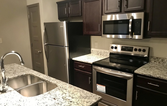 1 bed, 1 bath, 765 sqft, $845, Unit 26