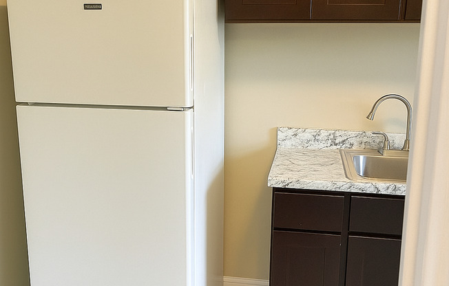 2 beds, 1 bath, 750 sqft, $2,095, Unit D-05