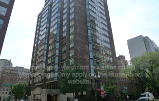 21 W Goethe St