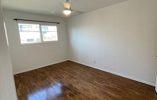 1 bed, 1 bath, $2,500, Unit 05