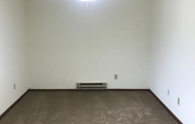 2 beds, 1.5 baths, 1,040 sqft, $1,800, Unit 3172-101
