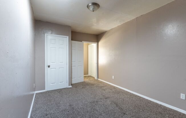 5 beds, 1 bath, $1,500