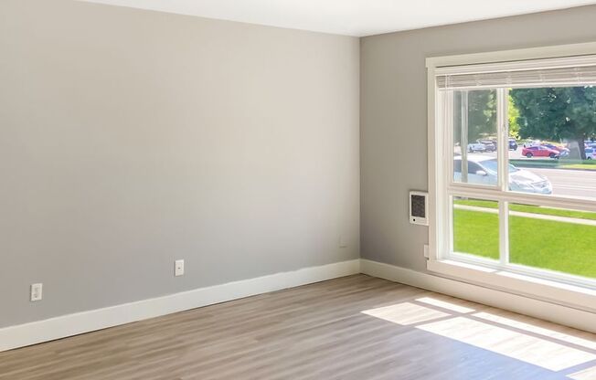 2 beds, 1 bath, 700 sqft, $1,445, Unit 11
