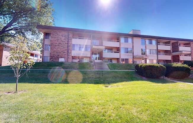 611 Regency Way Apartments Building Exterior