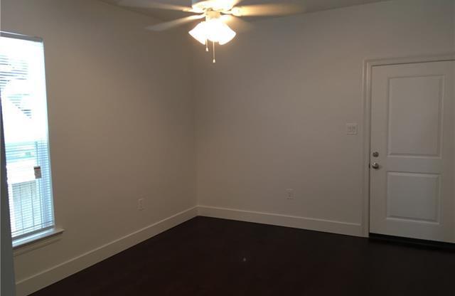 2 beds, 1 bath, 800 sqft, $1,395, Unit 1209