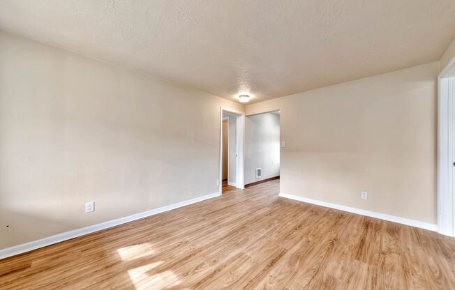 2 beds, 1.5 baths, $1,295, Unit 158