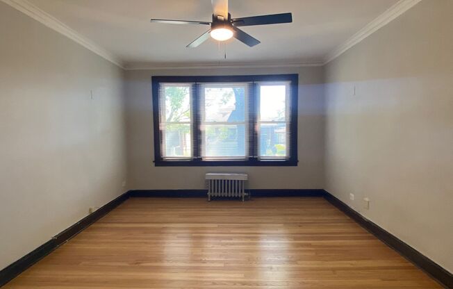 5542 W. LELAND LLC