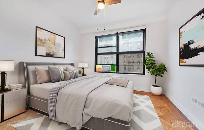 251 W 89 ST