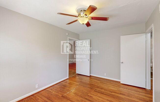 3 beds, 1 bath, $1,300