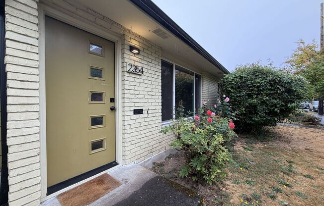 Remodeled 2 Bedroom Duplex Near Division Street with Fenced Patio, Parking & Updated Kitchen