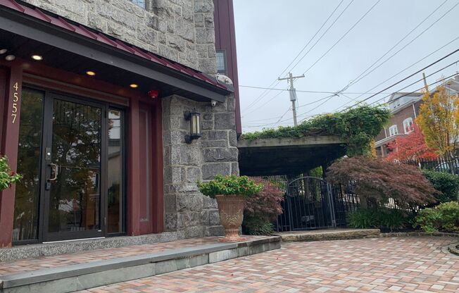 4557 Manayunk Ave