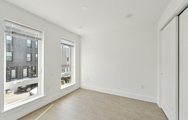 2 beds, 2 baths, 900 sqft, $1,619, Unit 205