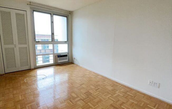 2 beds, 2 baths, $3,500, Unit # 1212
