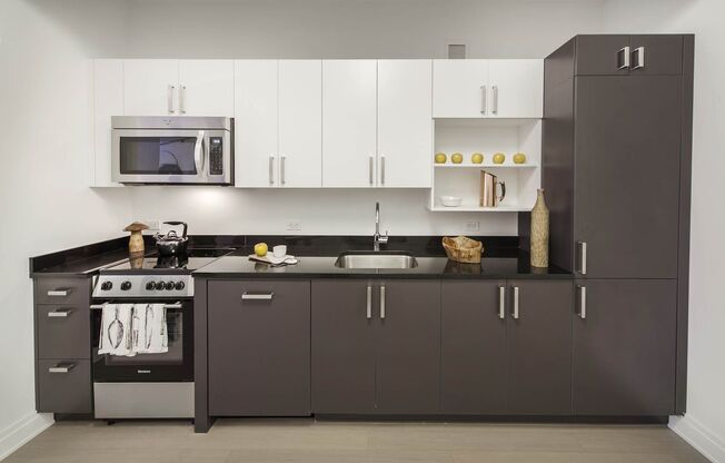 Studio, 1 bath, 592 sqft, $4,111, Unit 902