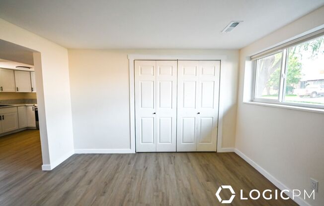 2 beds, 1 bath, 950 sqft, $1,200