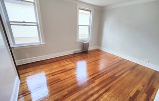 300 SWINTON AVE