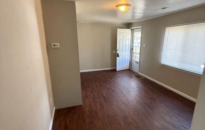 1 bed, 1 bath, $850, Unit 2229 E Monument