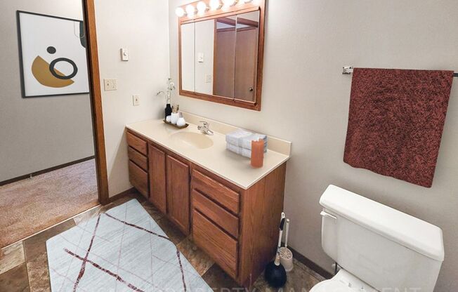 1 bed, 1 bath, 650 sqft, $849, Unit 1020 Southland Lane #06