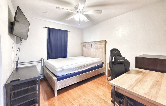 2 beds, 2 baths, $1,600, Unit Unit #802