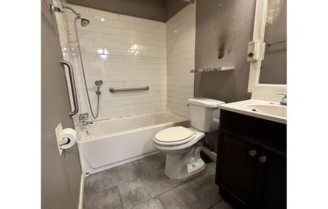 Charming 2-Bedroom Townhome for Rent in Prime East Austin Location – Your Ideal Urban Retreat!