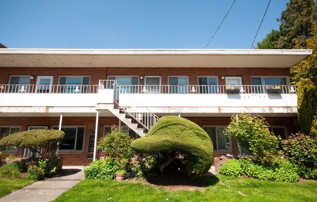 Parkway Apartments (108)