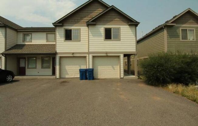 935 Forest Glen Drive