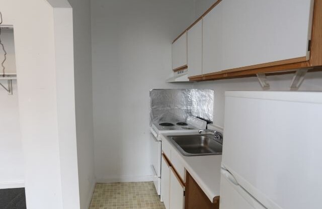 3957 Irving Park