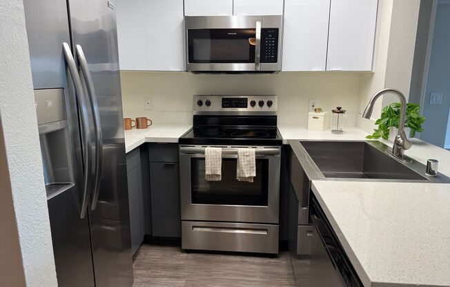 2 beds, 2 baths, 973 sqft, $3,130, Unit 337