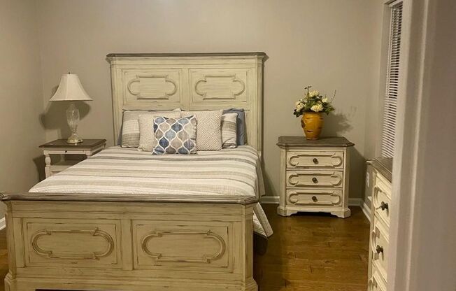 3 beds, 2 baths, 1,394 sqft, $2,850, Unit Daniel Ellis