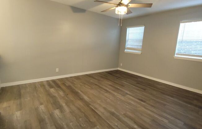 2 beds, 2 baths, 925 sqft, $1,300, Unit 122