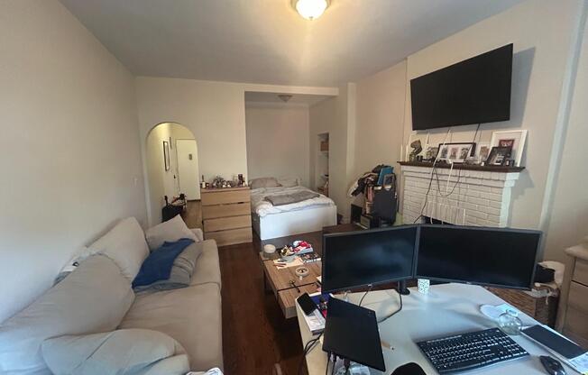 161 W 10