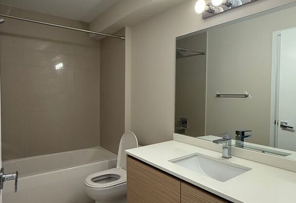 3 beds, 3 baths, $6,200, Unit Unit #802