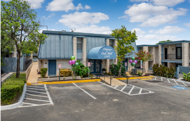 3 beds, 2 baths, 1,256 sqft, $1,550, Unit 12-1203 W/D