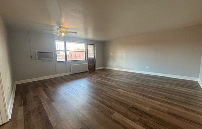 2 beds, 1 bath, 800 sqft, $1,999, Unit 6230 Fifth Ave. #223E