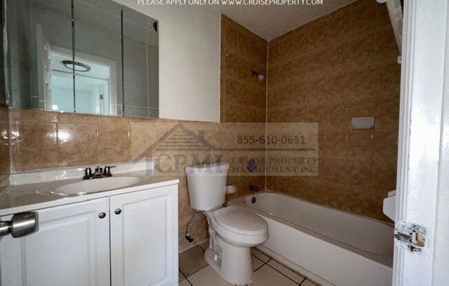 2 beds, 1 bath, 827 sqft, $1,895, Unit 6890- 5th